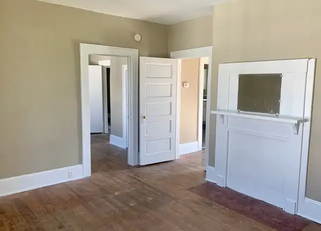 Property at 806 Wilson Ave, Johnson City, TN, 37604, 2 beds, 1 bath, [object Object]