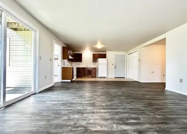 Property at 1154 Stuart St Unit 1, Green Bay, WI, 54301, 3 beds, 1 bath, [object Object]