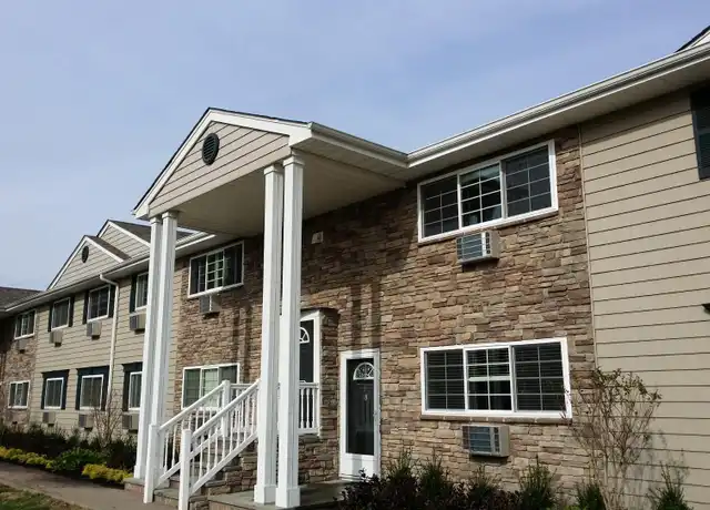 Property at 317 Brook Ave Unit 317-1A, Bay Shore, NY, 11706, 2 beds, 1 bath, [object Object]