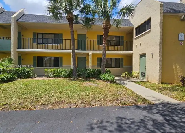 Property at 605 Meadows Cir Unit 605, Boynton Beach, FL, 33436, 2 beds, 2 baths, [object Object]