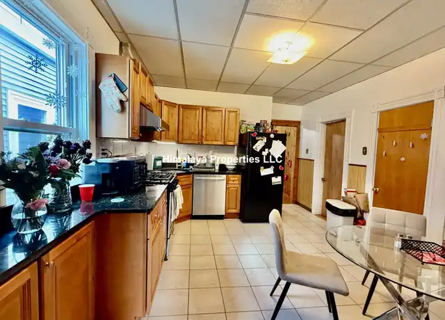 Property at 24 Hardwick St Unit 3A, Cambridge, MA, 02141, 4 beds, 2 baths, [object Object]