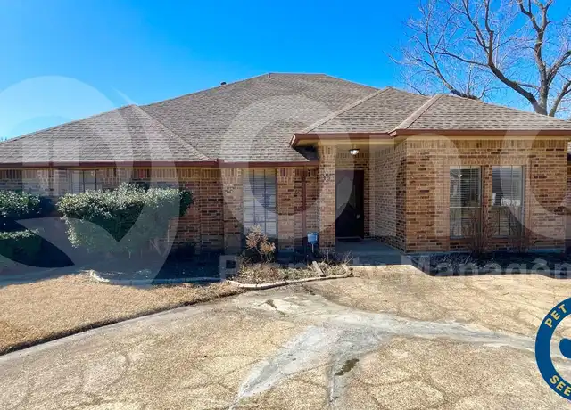 Property at 10 Cypress Ct, Rockwall, TX, 75032, 4 beds, 2 baths, [object Object]