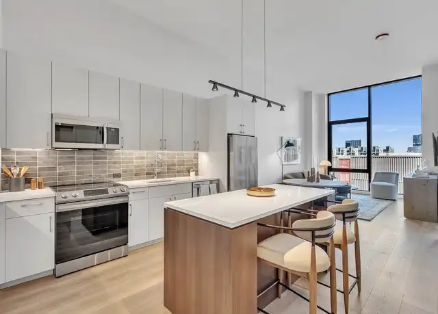 Property at 1050 W Van Buren St Unit 1, Chicago, IL, 60607, 1 bed, 1 bath, [object Object]