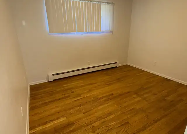 Property at 52 E Empire Ave, Spokane, WA, 99207, 2 beds, 1 bath, [object Object]