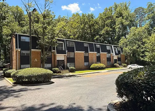 Photo of 3900 Memorial Dr, Decatur, GA 30032