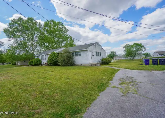 Property at 311 Starling St, Jacksonville, NC, 28540, 2 beds, 1 bath, [object Object]