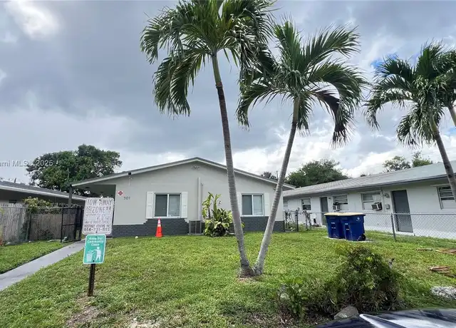 Property at 701 SW 15th Ave Unit 1-4, Fort Lauderdale, FL, 33312, 2 beds, 1 bath, [object Object]