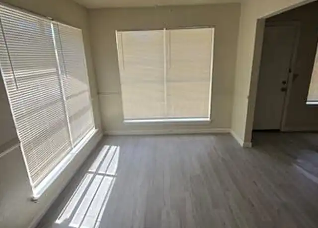 Property at 625 Bristol Ct, Mesquite, TX, 75149, 3 beds, 2 baths, [object Object]