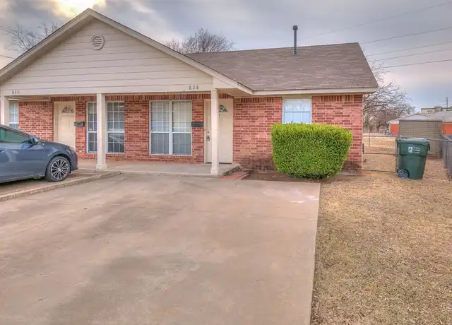 Property at 828 Russell Cir #830, Norman, OK, 73071, 2 beds, 1 bath, [object Object]