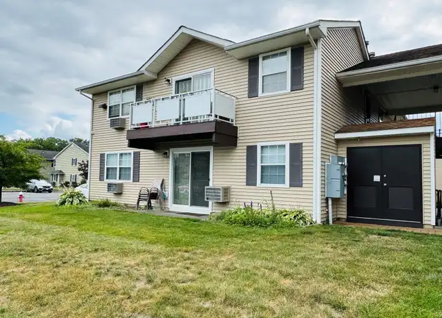 Property at 100 Hillside Dr Unit D6, Middletown, NY, 10941, 2 beds, 1 bath, [object Object]