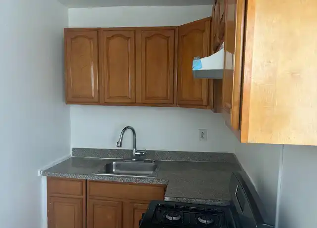 Property at 9-11 Sanhican Dr Unit B2, Trenton, NJ, 08618, 1 bed, 1 bath, [object Object]