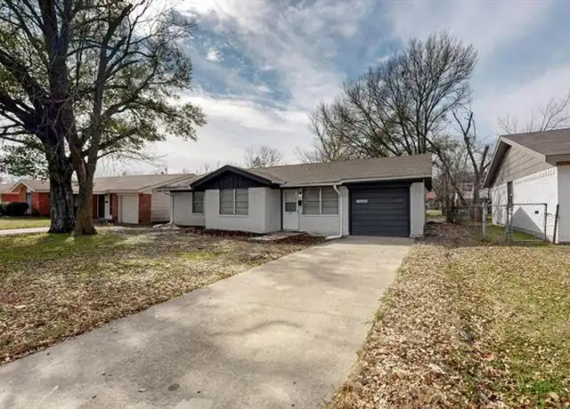 Property at 1208 S Benton St, Corsicana, TX, 75110, 4 beds, 1.5 baths, [object Object]