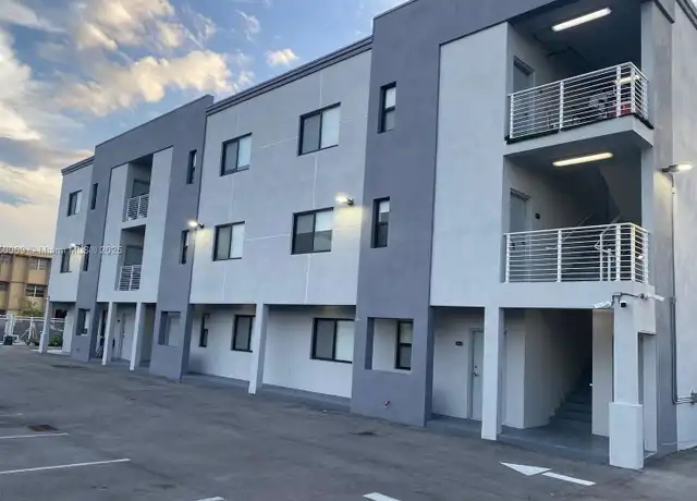 Property at 423 E 27th St, Hialeah, FL, 33013, 3 beds, 2.5 baths, [object Object]