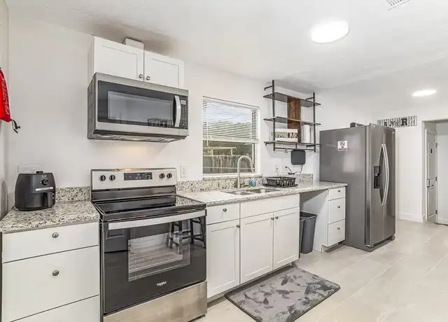 Property at 303 Gano Ave, Orange Park, FL, 32073, 1 bed, 1 bath, [object Object]