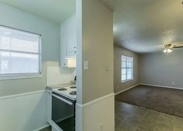 Property at Barcelona Apartments - 400 Johnson Dr, McGregor, TX, 76657, 1 bed, 1 bath, [object Object]