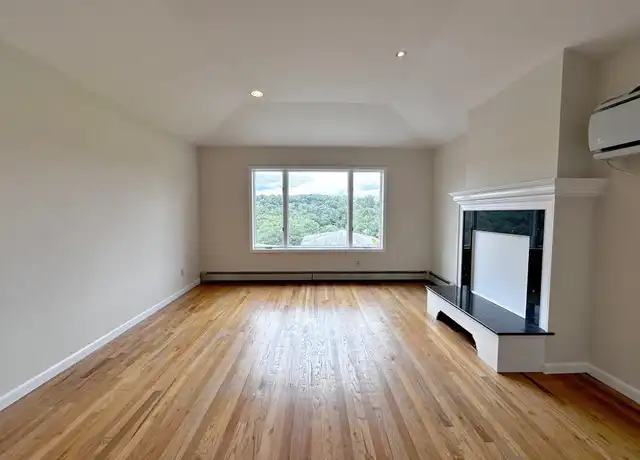 Property at 150 Bennett Ave Unit L2, Yonkers, NY, 10701, 3 beds, 2 baths, [object Object]
