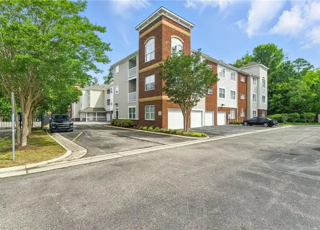 Property at 522 Knolls Dr #306, Newport News, VA, 23602, 3 beds, 2 baths, [object Object]