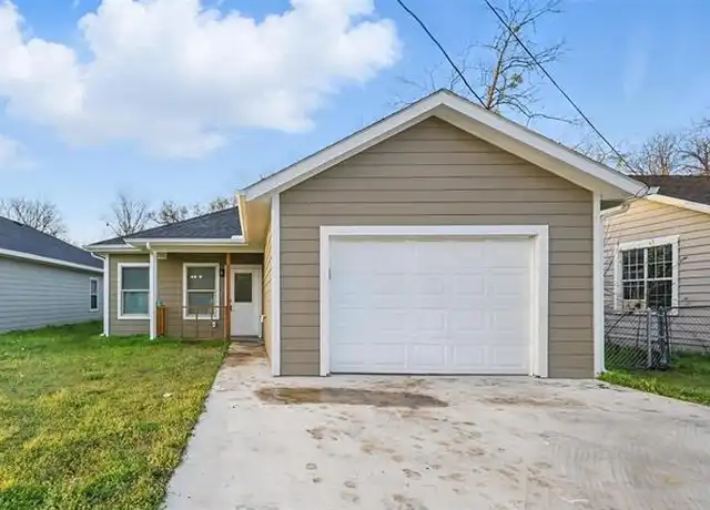 Property at 1436 E Broadway St, Gainesville, TX, 76240, 4 beds, 2 baths, [object Object]