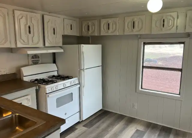 Property at 2000 E Frontier Ave Unit 18, Flagstaff, AZ, 86005, 2 beds, 1 bath, [object Object]