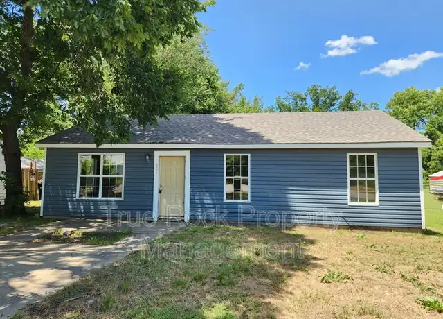 Property at 522 W 2nd St, Ada, OK, 74820, 3 beds, 1 bath, [object Object]