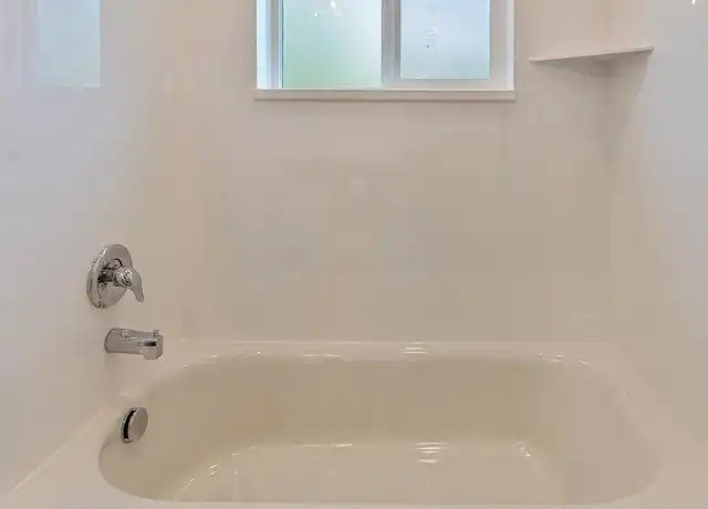 Property at 910 E 200 N, Kaysville, UT, 84037, 2 beds, 1 bath, [object Object]