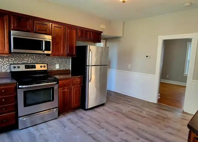 Property at 467 Middle St, Fall River, MA, 02724, 3 beds, 1 bath, [object Object]