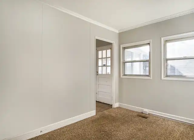 Property at 3102 S Michigan St Unit B-1, South Bend, IN, 46614, 3 beds, 1 bath, [object Object]