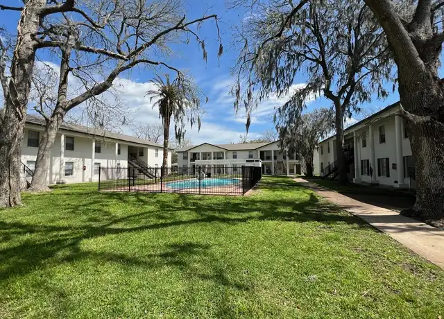 Property at 500 Willow Dr Unit A6, Lake Jackson, TX, 77566, 1 bed, 1 bath, [object Object]