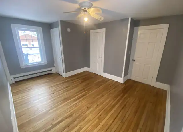 Property at 158 Broad St Unit 4, Claremont, NH, 03743, 1 bed, 1 bath, [object Object]