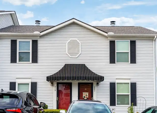 Property at 219 Edgewood Dr, Hendersonville, TN, 37075, 2 beds, 1.5 baths, [object Object]