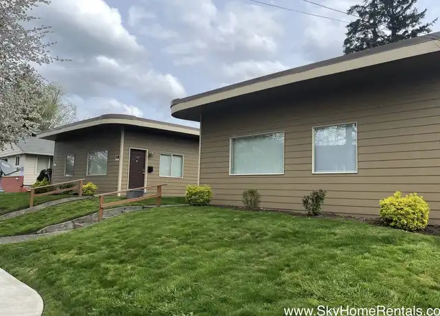 Property at 812 14th St NE, Salem, OR, 97301, 2 beds, 1 bath, [object Object]