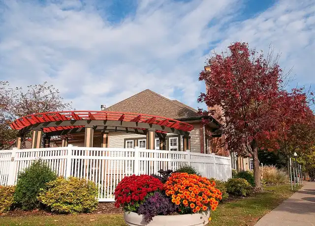Property at Seasons Park Apartments - 951 E 77th St, Richfield, MN, 55423, 1-2 bed, 1 bath, [object Object]