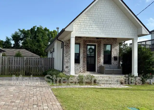 Property at 1205 E Scott St, Pensacola, FL, 32503, 2 beds, 2 baths, [object Object]