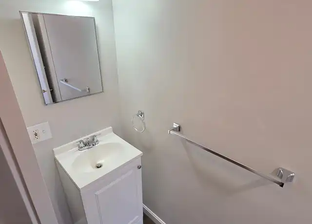 Property at 335 Broad St, Cumberland, RI, 02864, 1 bed, 1 bath, [object Object]