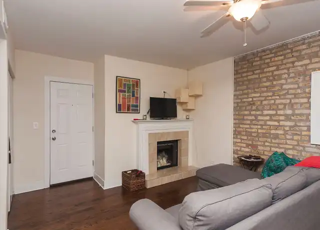 Property at 937 W Cornelia Ave Unit 101, Chicago, IL, 60657, 2 beds, 1 bath, [object Object]