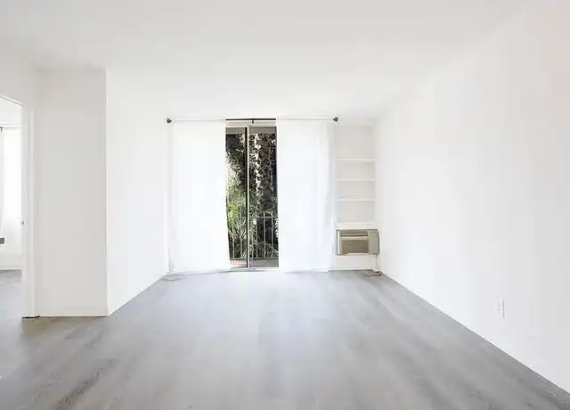 Property at 210 S La Fayette Park Pl, Los Angeles, CA, 90057, 1 bed, 1 bath, [object Object]