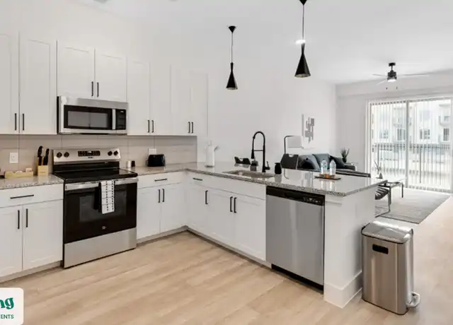 Property at 650 E Sycamore St Unit 33141408268, Denton, TX, 76205, 1 bed, 1 bath, [object Object]
