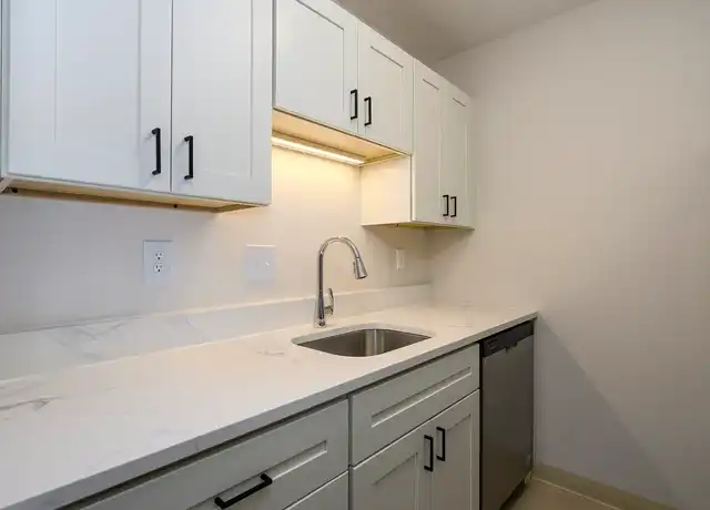 Property at Oak Forest Apartments - 10900 Oak Forest Pkwy Dr, St. Louis, MO, 63146, 1-2 bed, 1 bath, [object Object]