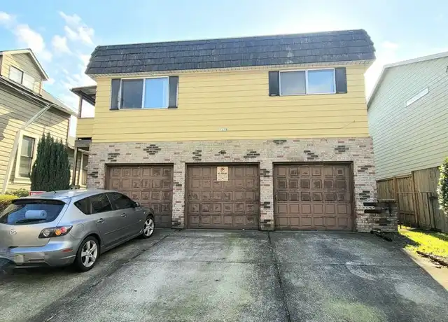 Property at 1178 SE Pershing St Unit C, Portland, OR, 97202, 2 beds, 1 bath, [object Object]