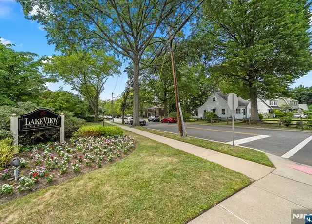 Property at 21D Lakeview Ave, Leonia, NJ, 07605, 1 bed, 1 bath, [object Object]