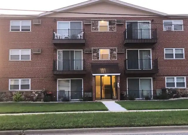 Property at 10801 S Harlem Ave Unit 2S, Worth, IL, 60482, 2 beds, 1 bath, [object Object]