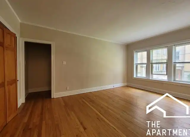 Property at 910 Reba Pl, Evanston, IL, 60202, 1 bed, 1 bath, [object Object]