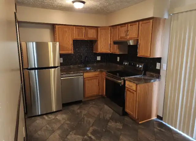 Property at 1 Peppertree Ln, Painesville, OH, 44077, 2 beds, 2 baths, [object Object]