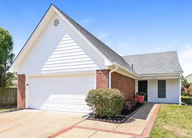 Property at 1207 Payton Dr N, Southaven, MS, 38671, 3 beds, 2 baths, [object Object]