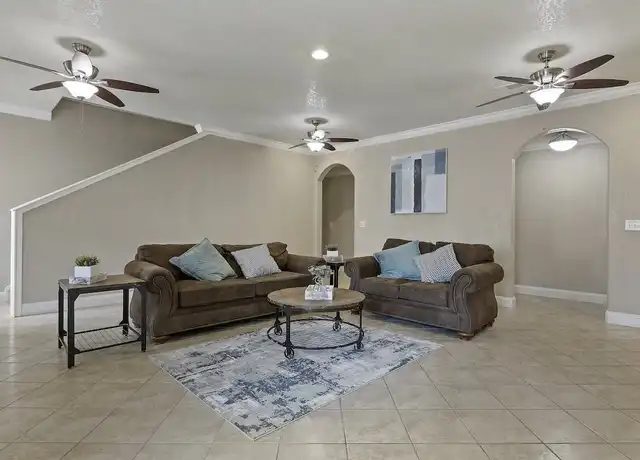 Property at 7603 Glen Vista Dr Unit 1B, San Antonio, TX, 78239, 6 beds, 2 baths, [object Object]