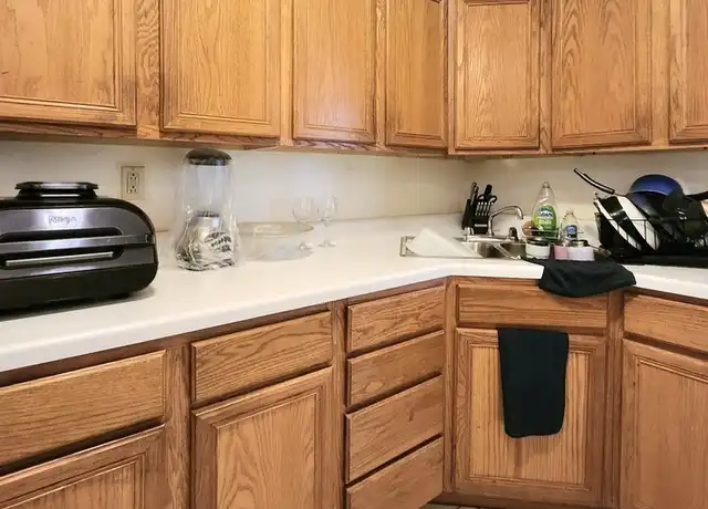 Property at 405 S Kenilworth Ave Unit 405-2, Oak Park, IL, 60302, 2 beds, 1 bath, [object Object]