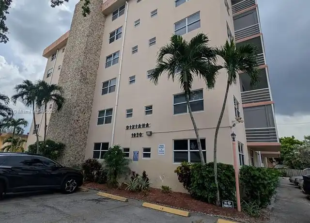 Property at 1830 Dixieanna St #602, Hollywood, FL, 33020, 2 beds, 2 baths, [object Object]
