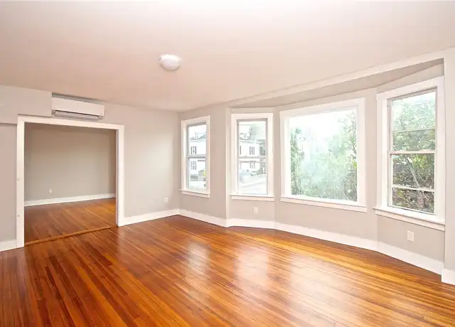 Property at 140 Broadway Unit 1, Newport, RI, 02840, 2 beds, 1 bath, [object Object]