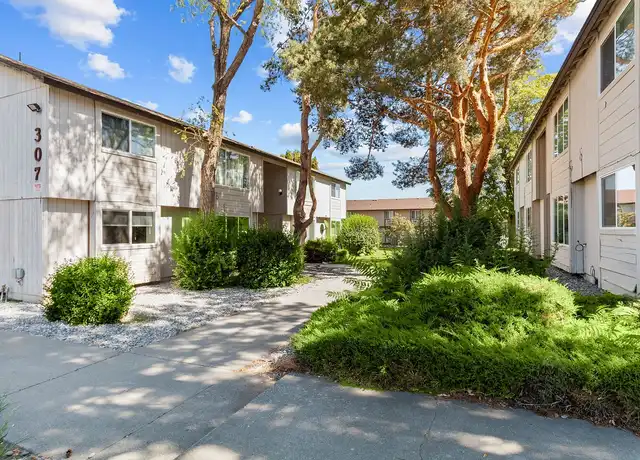 Property at Twenty Westgate Apartments - 325 S Johnson St, Kennewick, WA, 99336, 2 beds, 1.5 baths, [object Object]