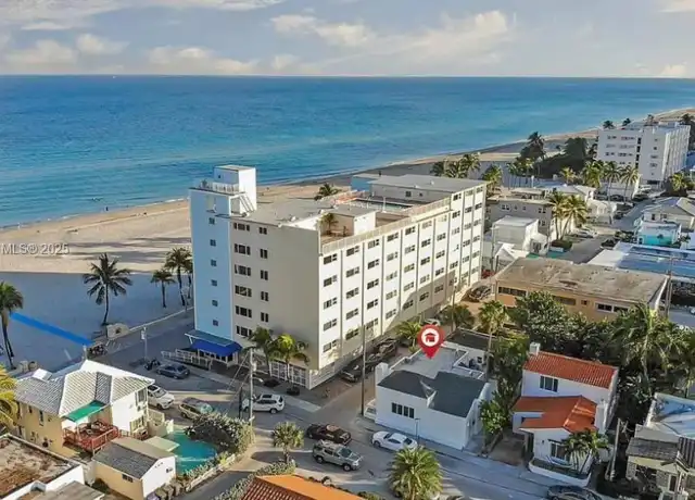 Property at 310 Oregon St Unit 3, Hollywood, FL, 33019, 1 bed, 2 baths, [object Object]